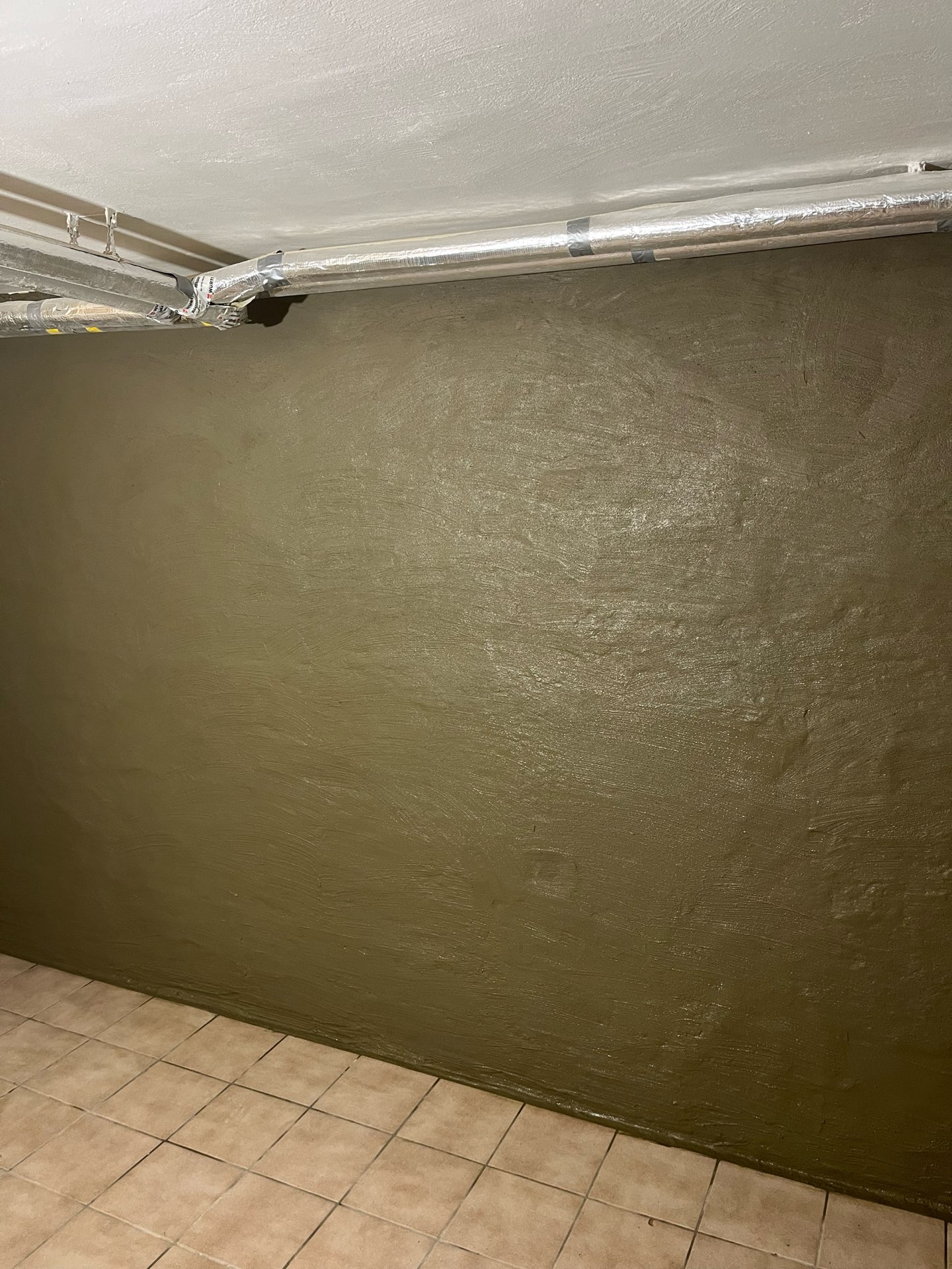 Abgedichtete Kellerwand nach Innenabdichtung mit Dry Wall Solution